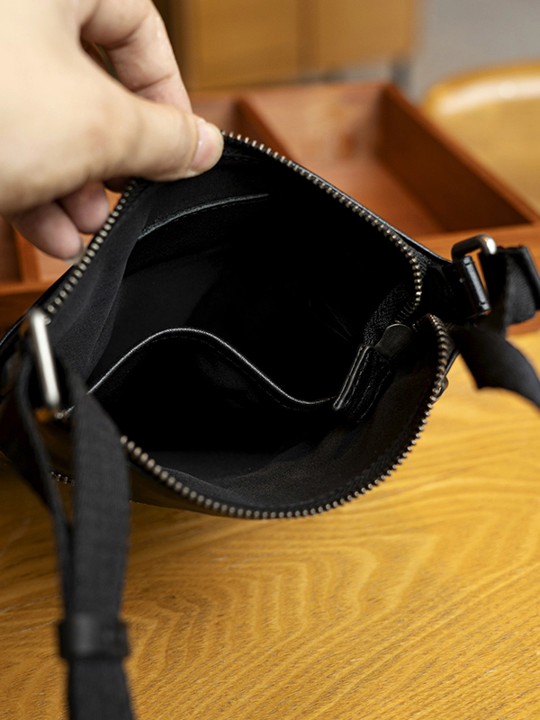 李記 | 原創手工真皮 | 本革携帯バッグ縦型リ斜唄包BL140號