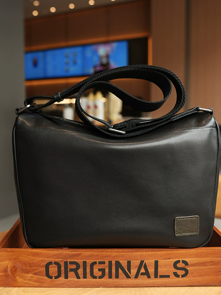 李記 | 原創手工真皮 | 適應百變場合不挑風格の斜唄包bl229號