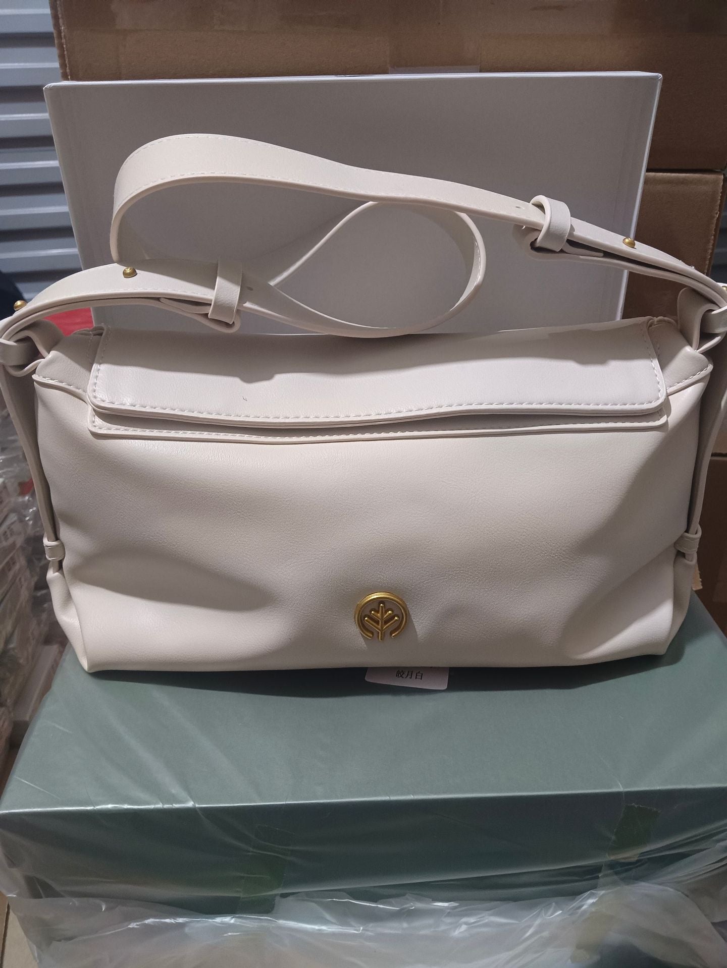 李記 | 原創手工真皮 | 本革の質感が満点な枕頭包BA55號