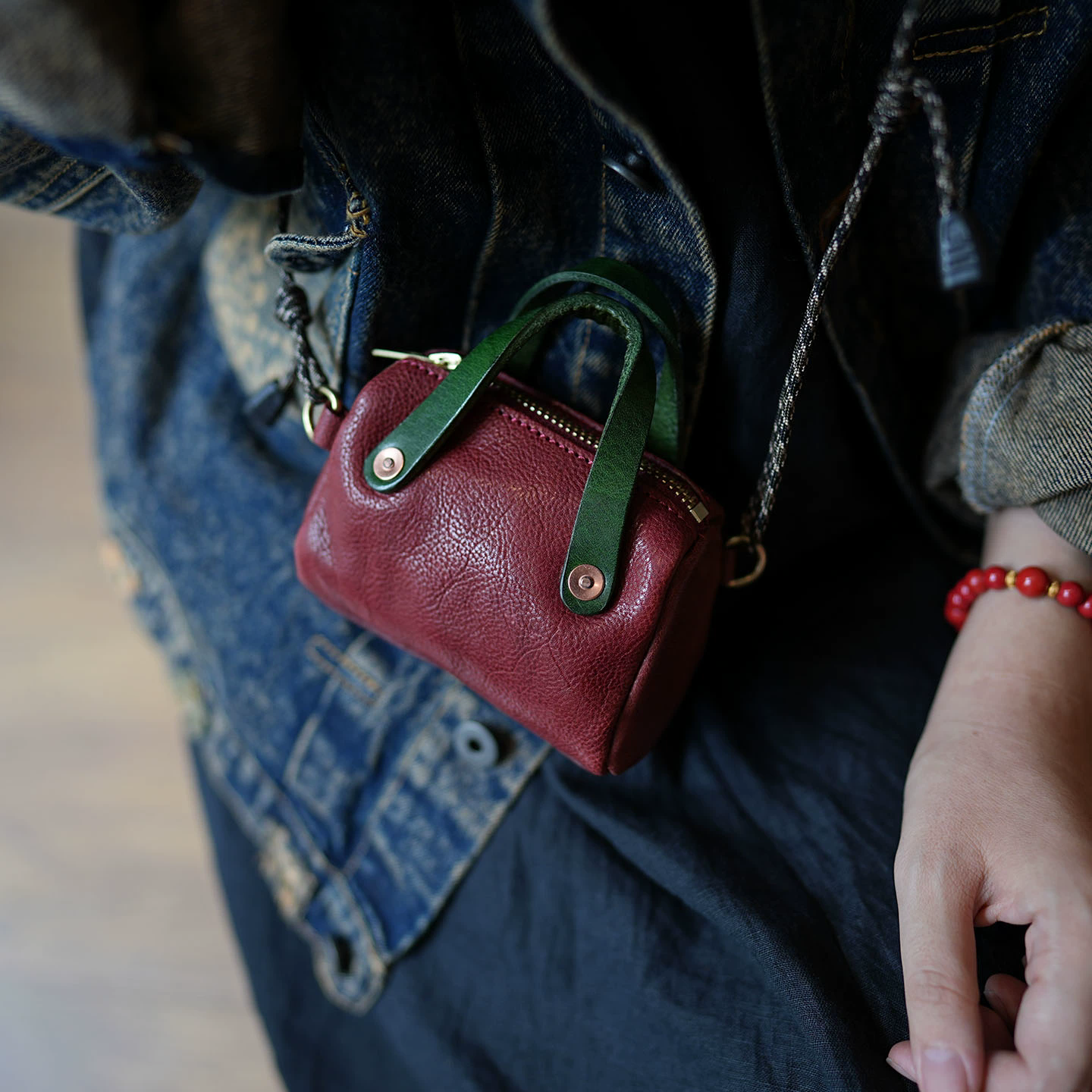 李記 | 原創手工真皮 | 人気の迷你斜唄包ls120號