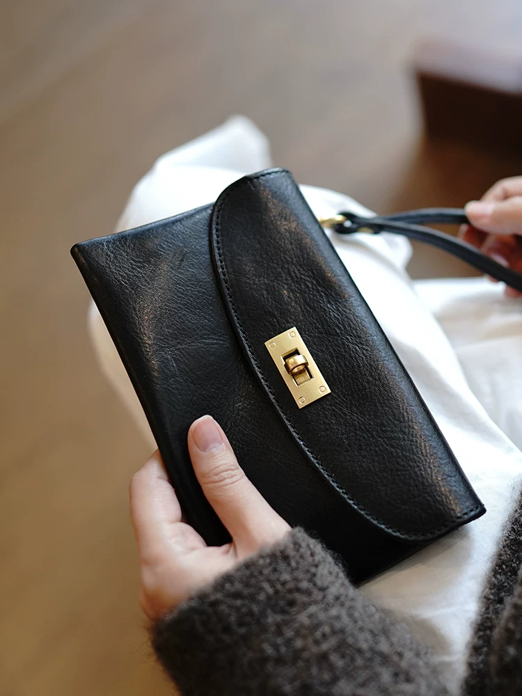 李記 | 原創手工真皮 | 簡約鎖扣ク携帯収納ハ手拿包ls126號