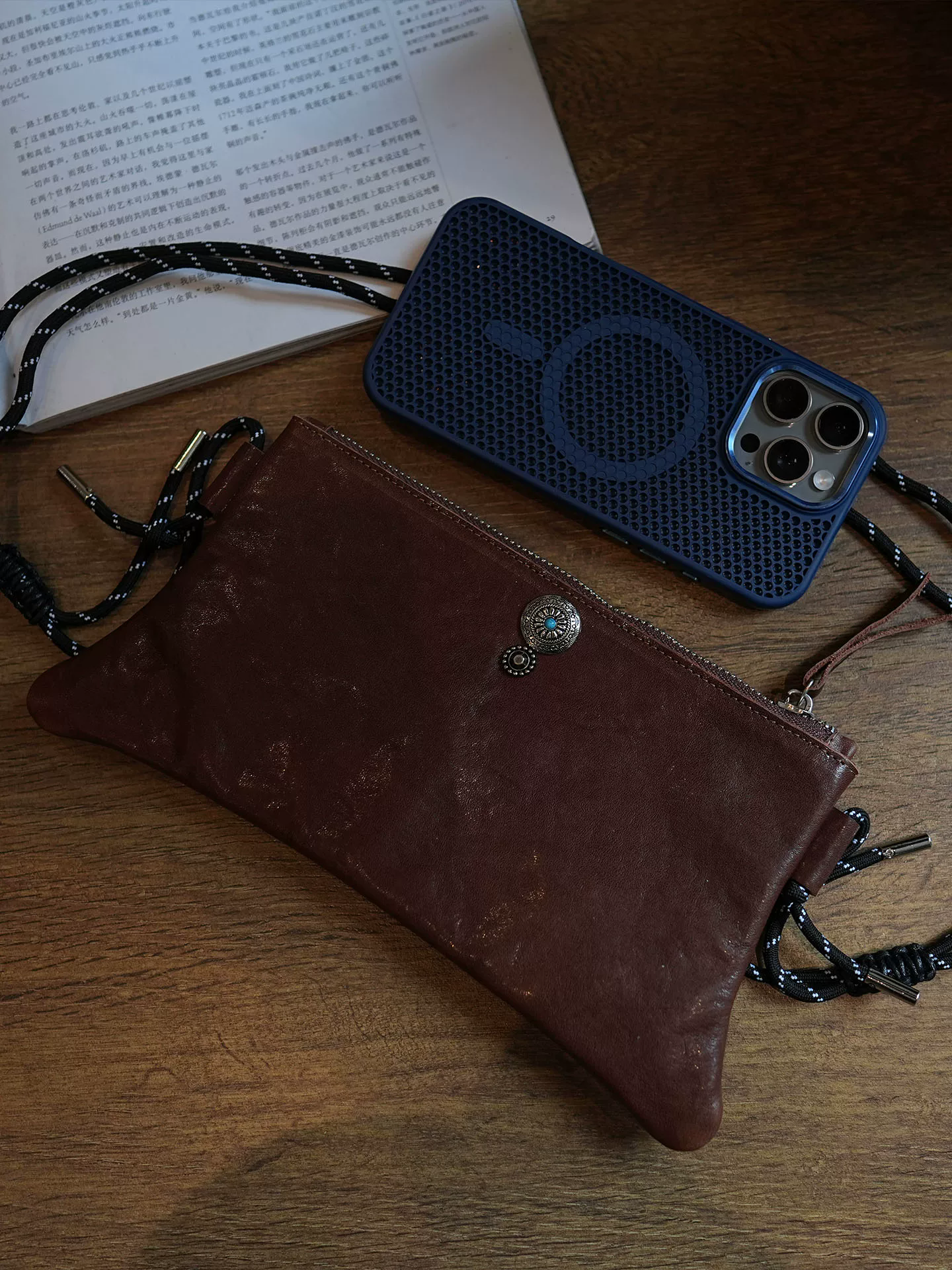 李記 | 原創手工真皮 | 簡約復古~鉚釘高級感の斜唄包ls172號