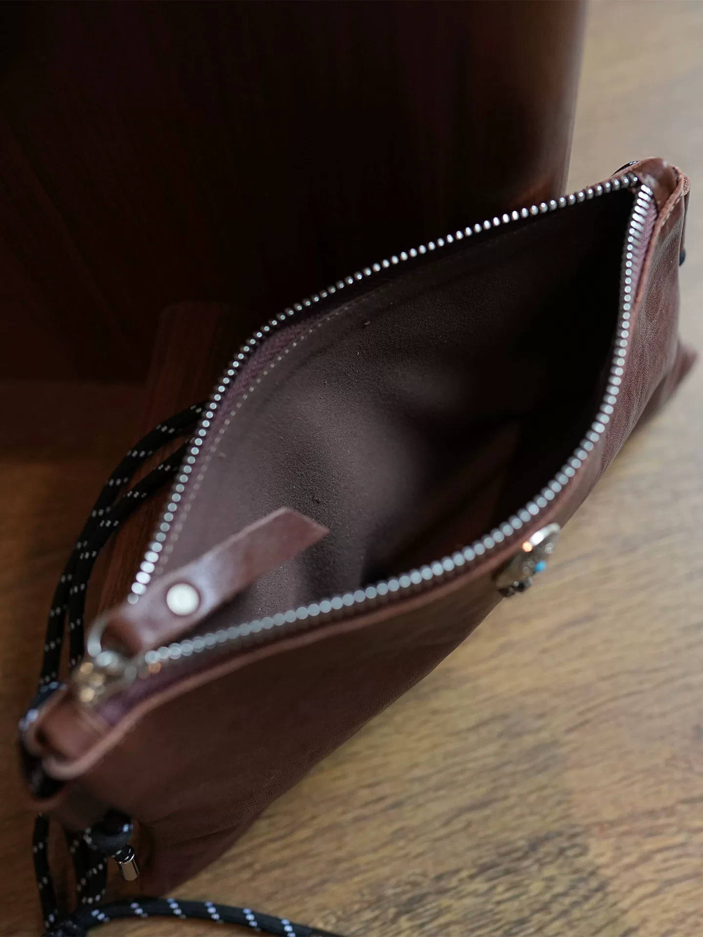 李記 | 原創手工真皮 | 簡約復古~鉚釘高級感の斜唄包ls172號