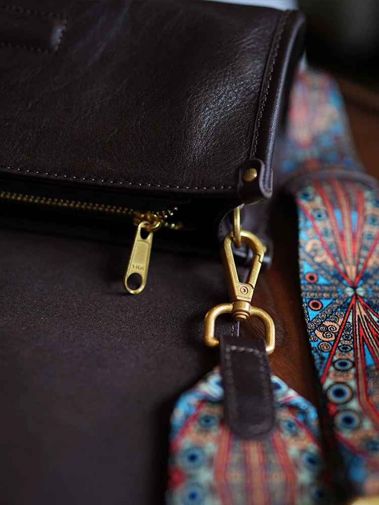 李記 | 原創手工真皮 | 民族風~寬肩帶い洋氣小方包ls192號