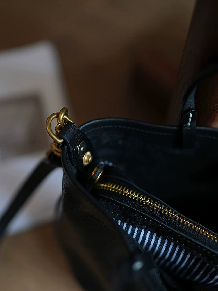 李記 | 原創手工真皮 | 職人が手作業で通勤包ls238號