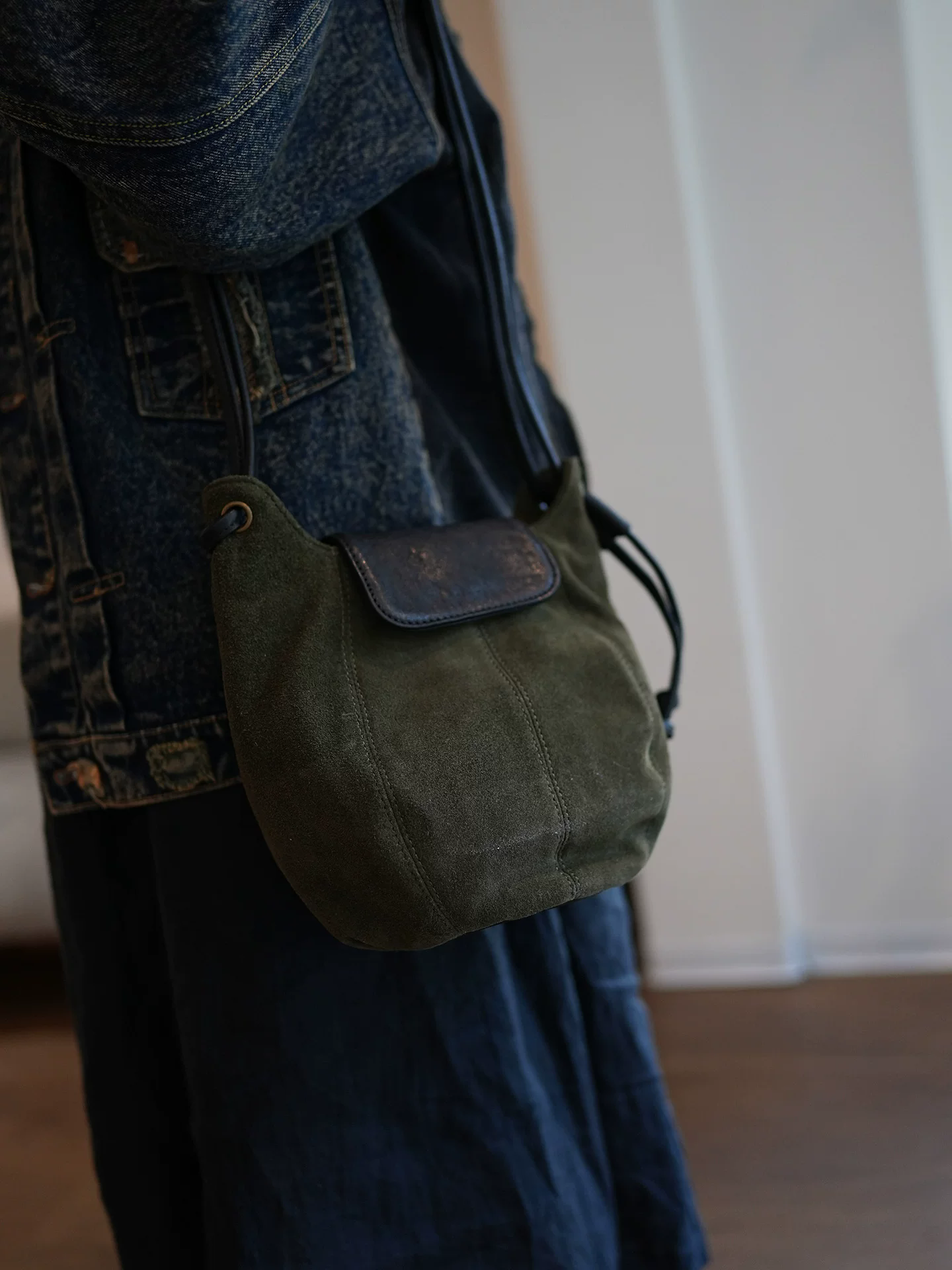 李記 | 原創手工真皮 | 磨砂牛皮の斜唄包ls25823號