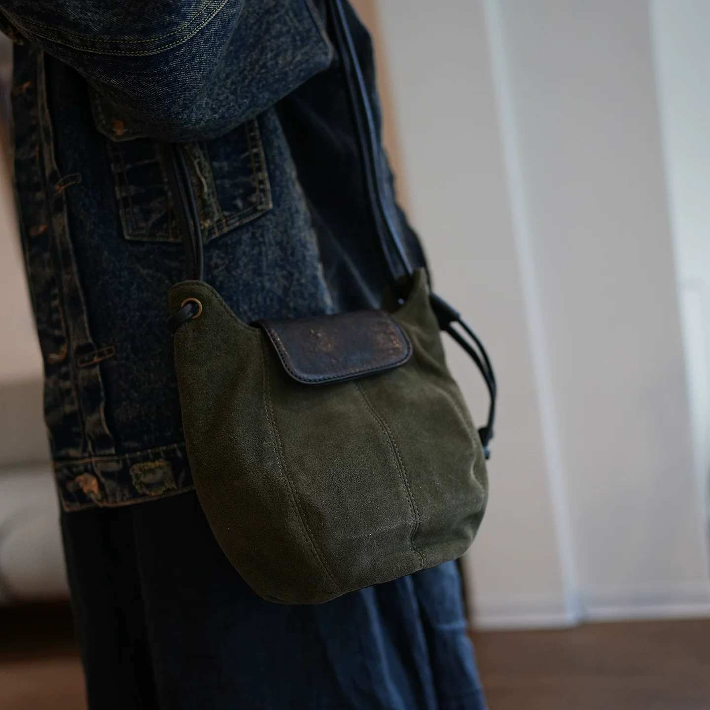 李記 | 原創手工真皮 | 磨砂牛皮の斜唄包ls25823號