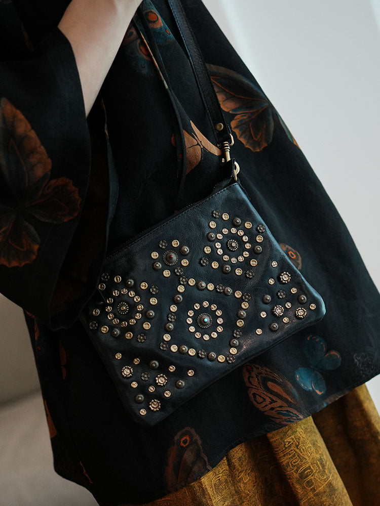 李記 | 原創手工真皮 | 洋氣復古ド職人が手作業で鉚釘小方包ls268號