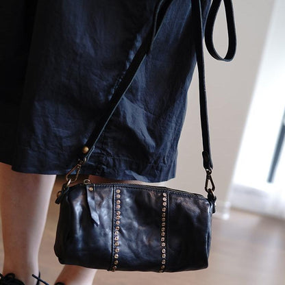 Li Ji | Original handmade leather | Retro style washed vegetable tanned cowhide rivet pillow bag No. 298