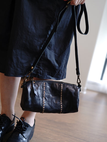 Li Ji | Original handmade leather | Retro style washed vegetable tanned cowhide rivet pillow bag No. 298