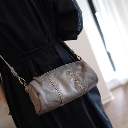 Li Ji | Original handmade leather | Retro style washed vegetable tanned cowhide rivet pillow bag No. 298