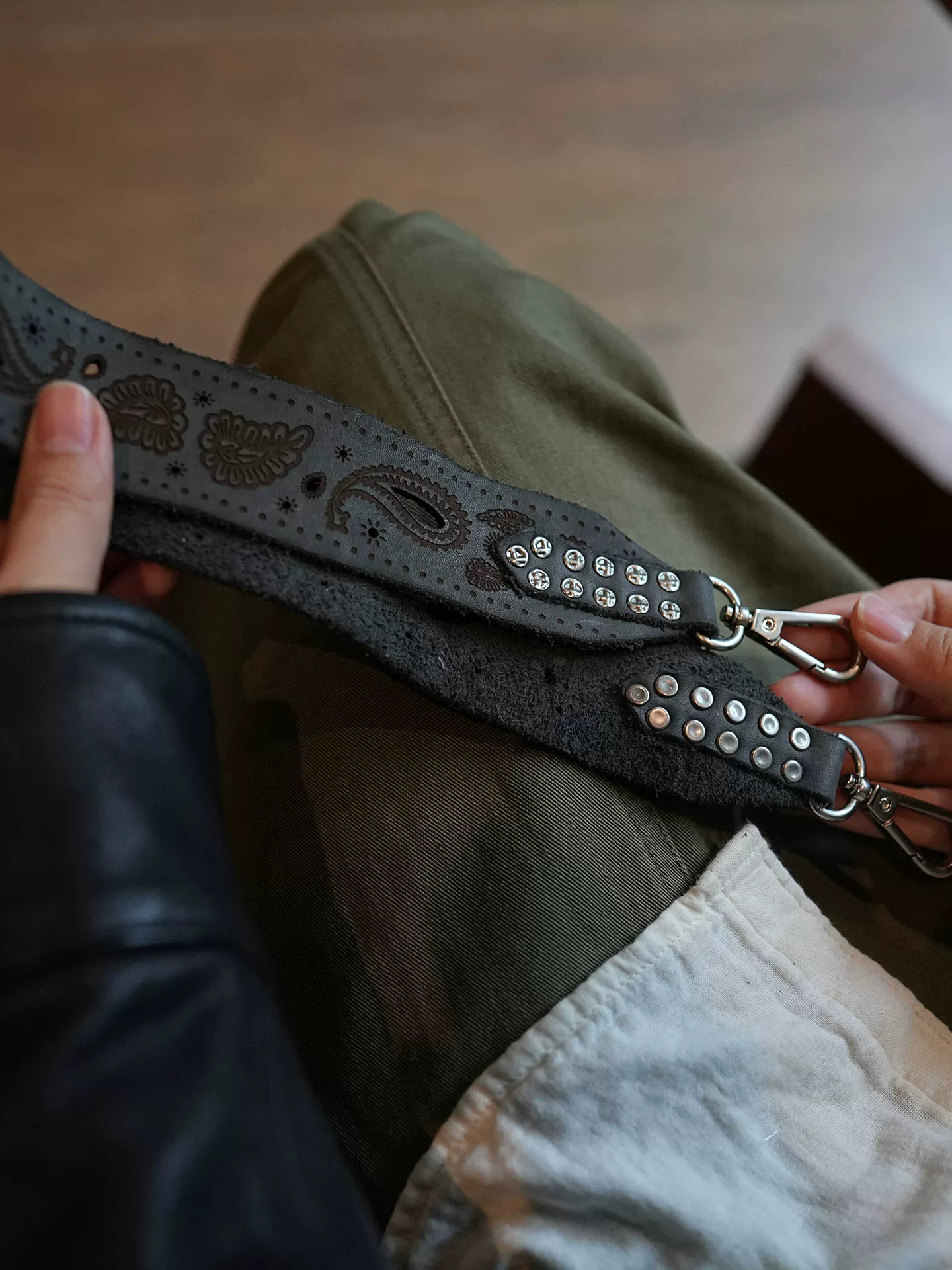 李記 | 原創手工真皮 | 手工植鞣牛皮の雕花可拆卸真皮寬肩帶ls9176號