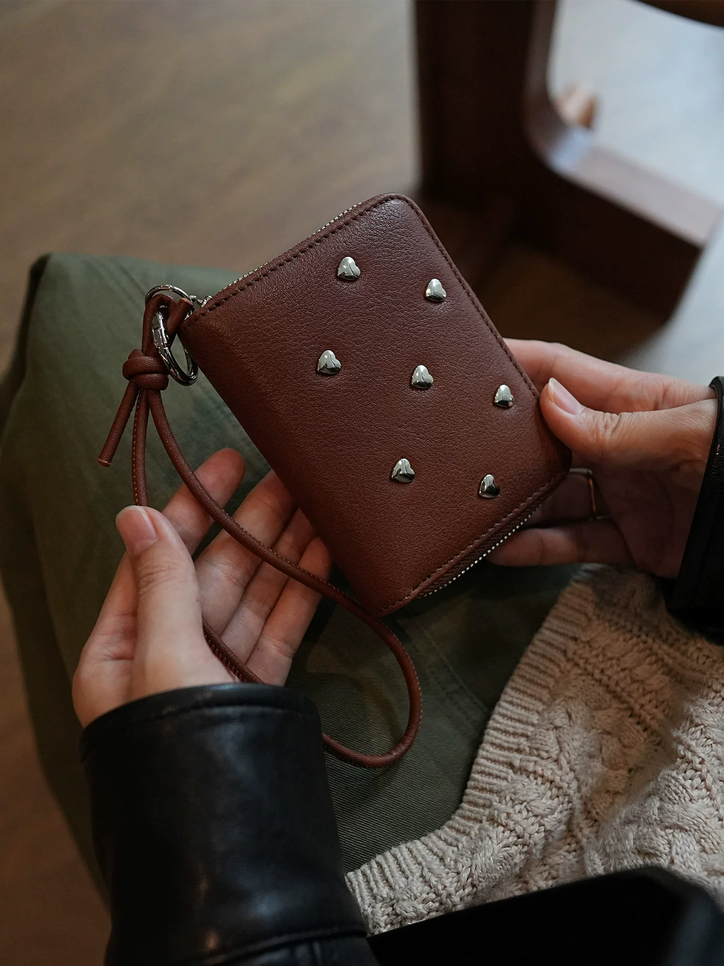 李記 | 原創手工真皮 | 愛心鉚釘の短款兩折拉鍊零錢包ls91號