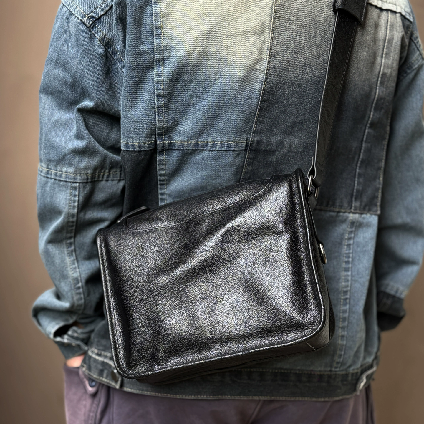 李記 | 原創手工真皮 | 美しく実用的斜唄包m2124號