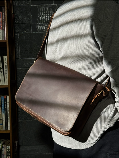 李記 | 原創手工真皮 | 經典回歸！！瘋馬皮復古斜唄包ms1180號