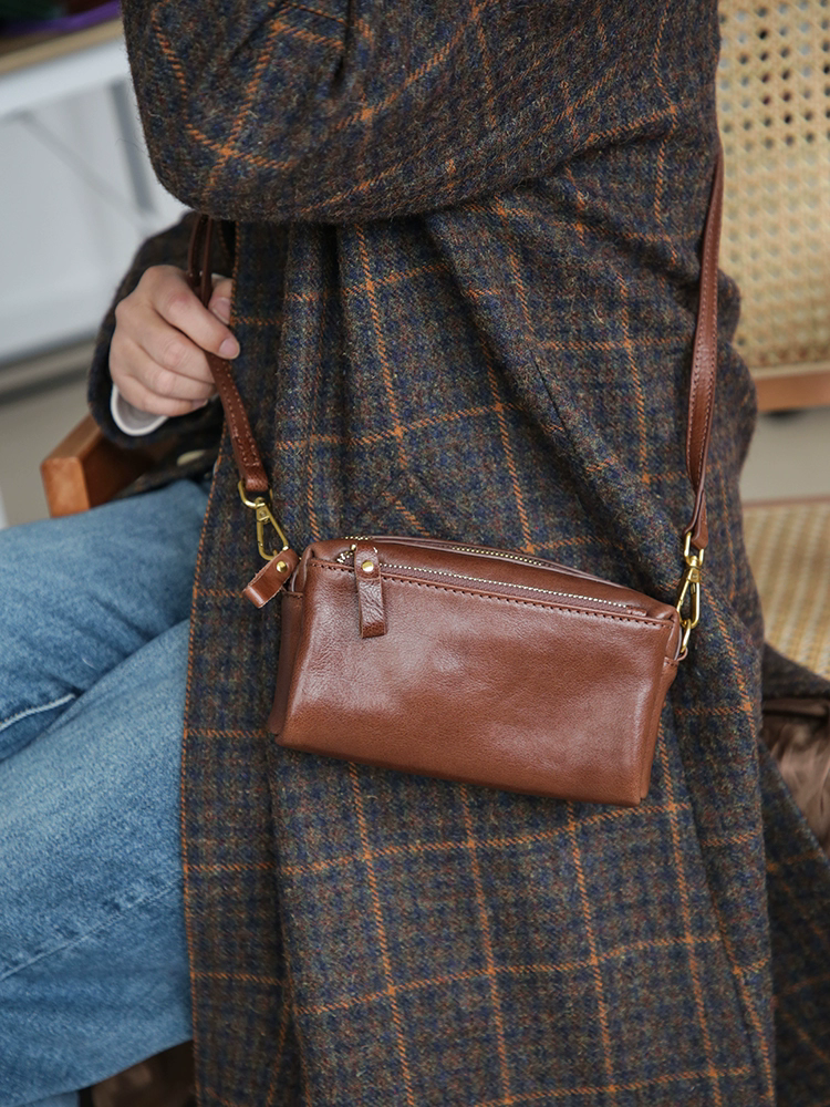 李記 | 原創手工真皮 | 皮質很顯高級の斜唄包ms193號