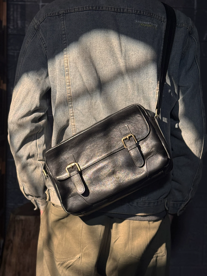 李記 | 原創手工真皮 | 雙扣帶車縫線の單肩包ms2298號