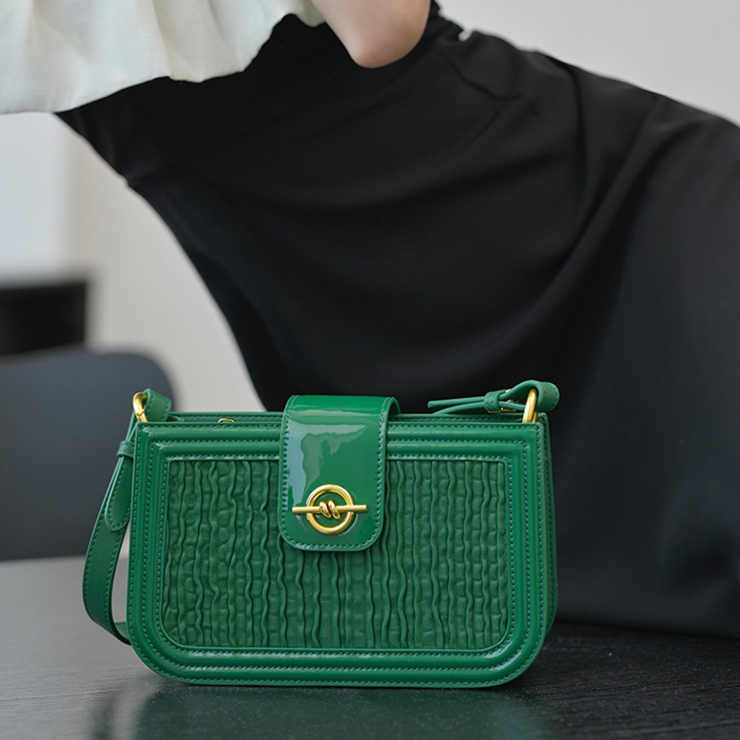 李記 | 原創手工真皮 | 簡約純色の線條で手提包mw0807號