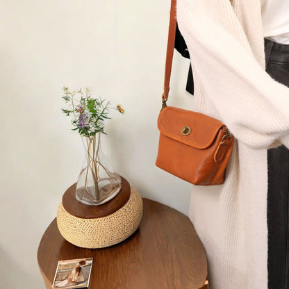 Li Ji | Original handmade leather | Retro forest style ~ Hong Kong style soft leather saddle bag No. 1122 