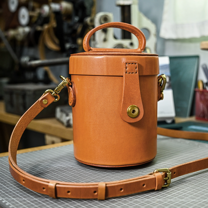 李記 | 原創手工真皮 | 革職グ円筒バ斜唄包ps308號