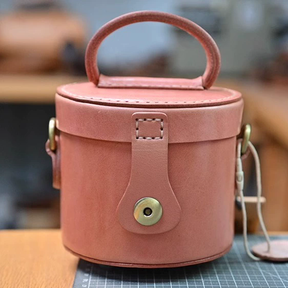 李記 | 原創手工真皮 | 革職グ円筒バ斜唄包ps308號