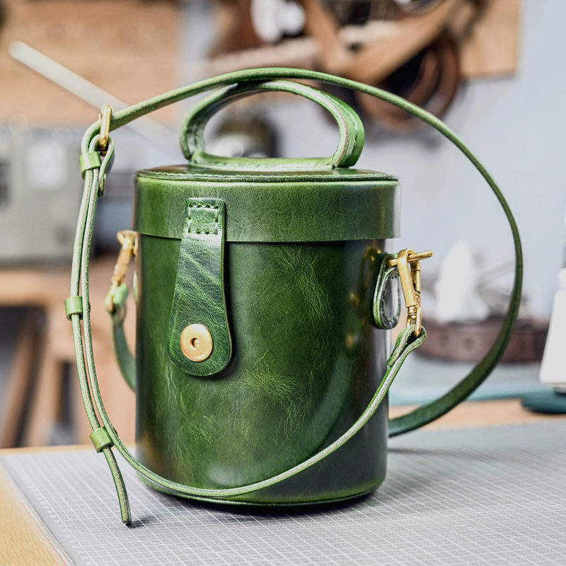 李記 | 原創手工真皮 | 革職グ円筒バ斜唄包ps308號