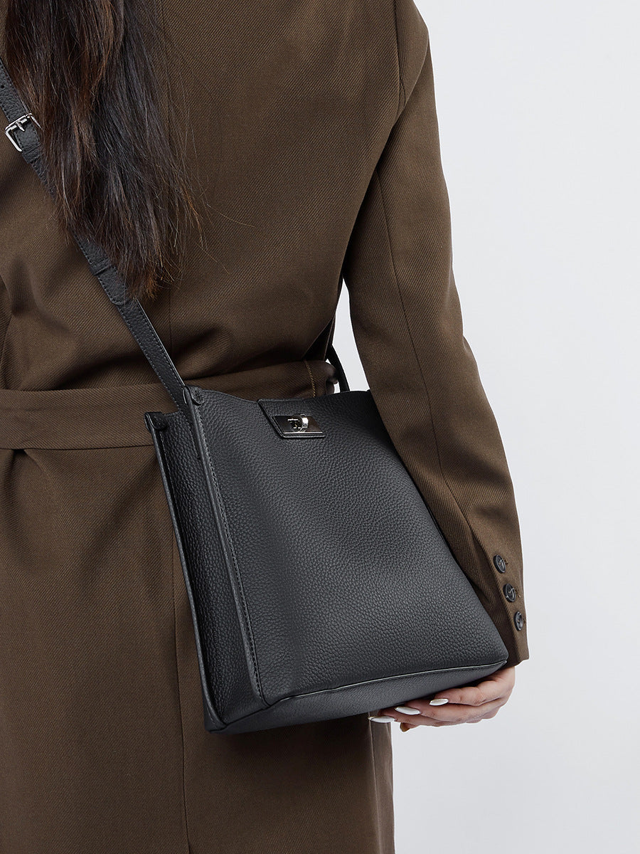 李記 | 原創手工真皮 | 塑型を発揮し頭層牛皮の手提包ql2825號