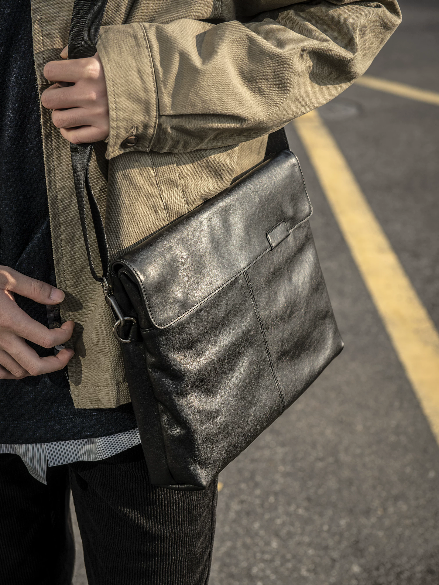 李記 | 原創手工真皮 | 多機能グ本革ビ通勤斜唄包ys268號