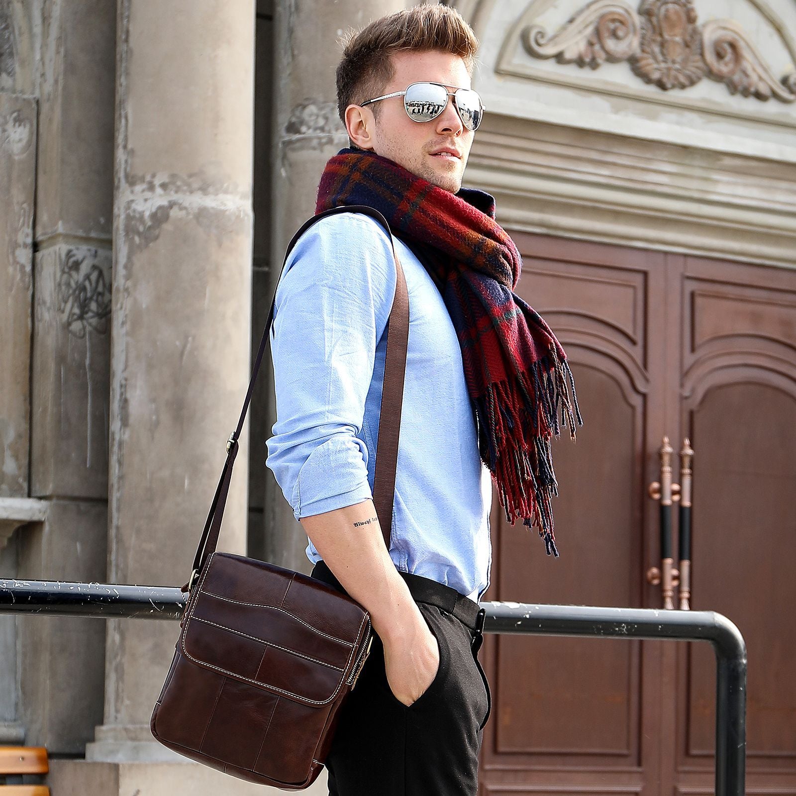 台灣李記皮具 頭層牛皮 商務單肩包 1121號 李記皮革 李記皮具 李記手工真皮 李記原創手工真皮 李記皮件