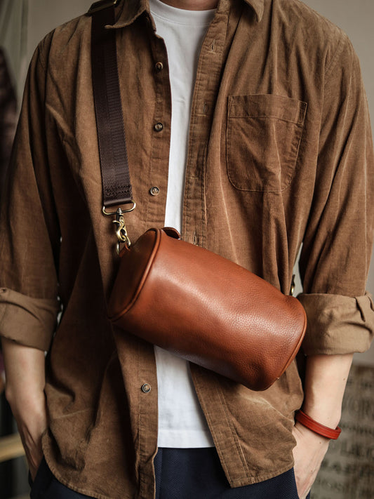 Li Ji | Original handmade leather | Vegetable tanned leather cylindrical bag No. 127 