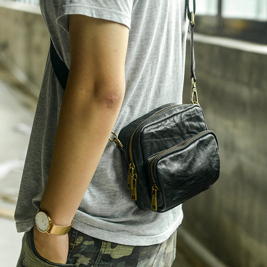 Li Ji | Original handmade leather | Vegetable tanned leather pleated motorcycle crossbody bag No. 75152