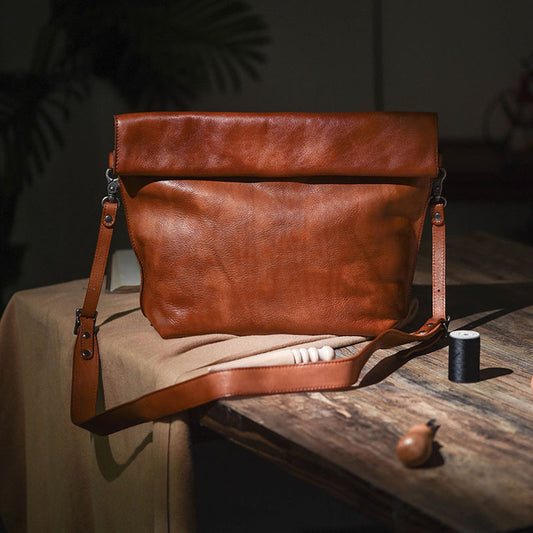 Li Ji | Original handmade genuine leather | Refined messenger bag No. Y1705