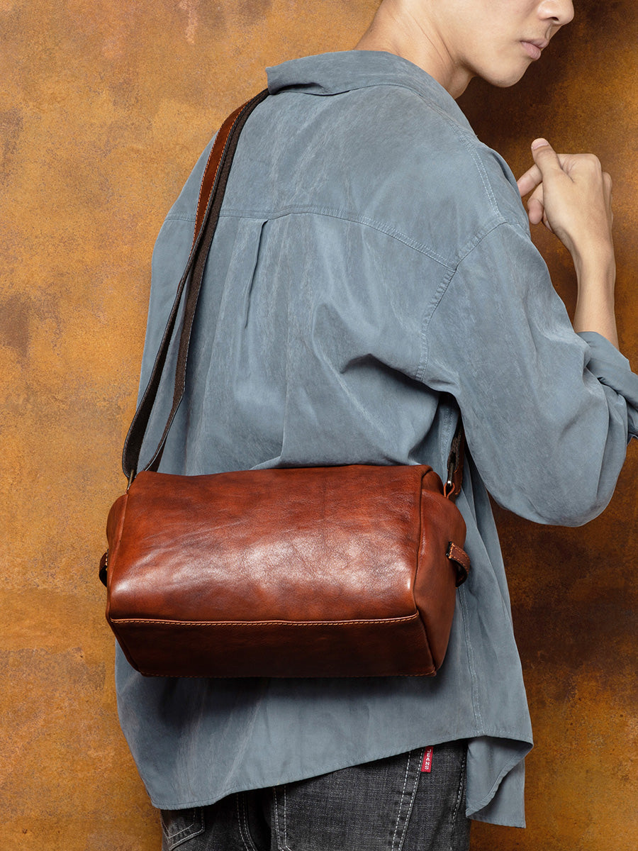 李記 | 原創手工真皮 | 牛革 橫款橢筒包 3930號