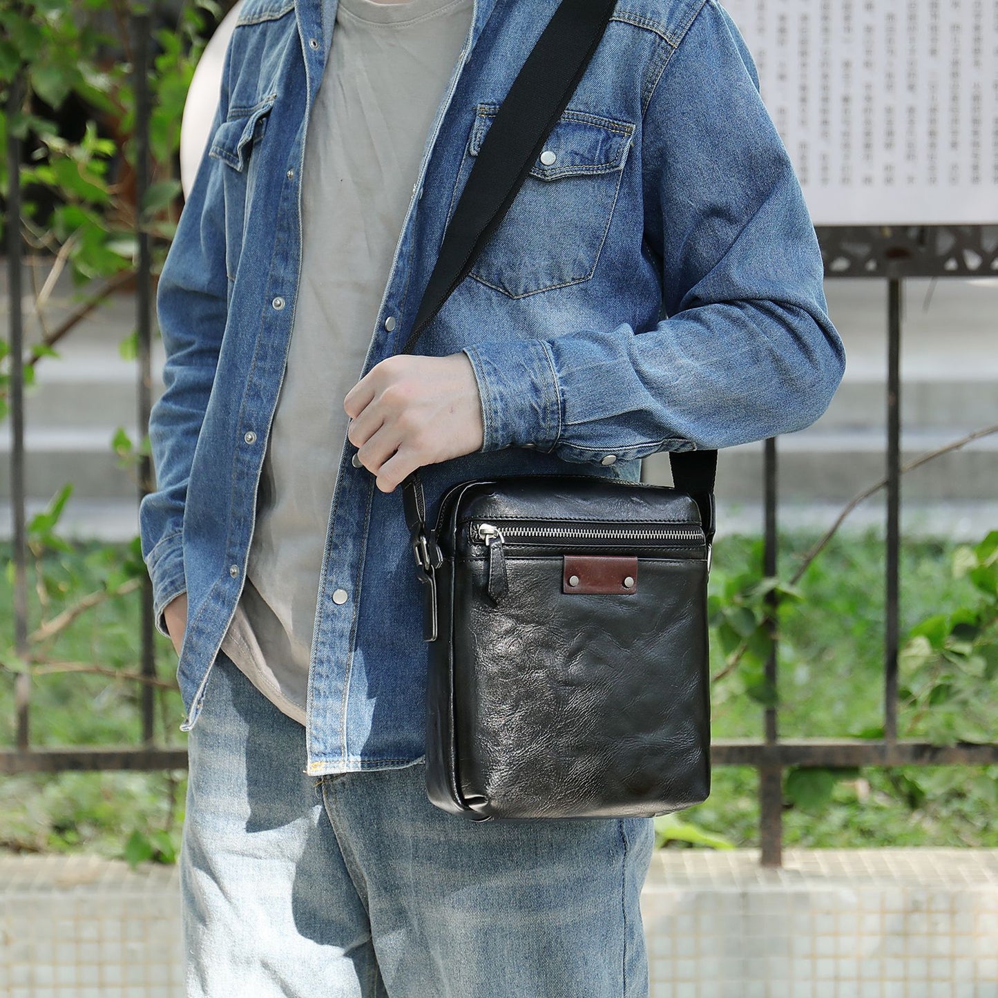 Li Ji |. หนังแท้ของแท้ |. กระเป๋าสะพายแนวตั้งหนังวัวชั้นแรกทำมือหมายเลข 6067 